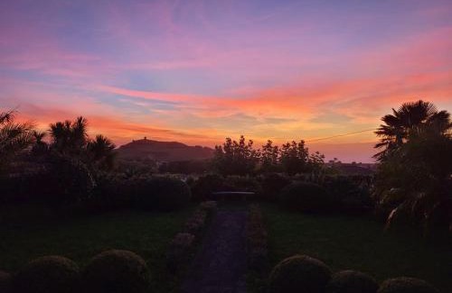 Varzea Haus | WelcomeBuddy - Traumgarten Rustic House (Sunset)