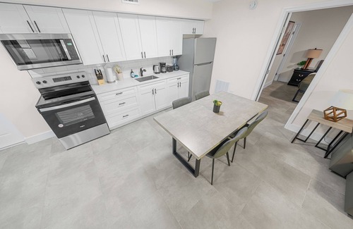 Lake Ridge Wohnung | Welcoming 2 Bedroom 2 Bath Apt w/ Private Patio & Pool Access