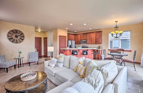 Mountain View District Haus | Welcoming Bend Home < 4 Mi to Pilot Butte!