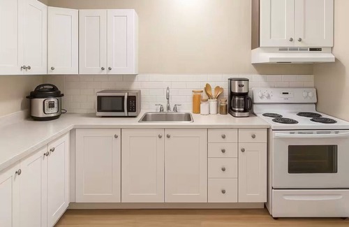 Whitehorse Wohnung | Welcoming Downtown Room 5-Star Clean & Great Value