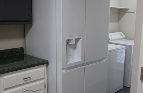 Southaven Haus | Well-Appointed 3BR Home w/ Standalone Guest House