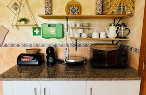 Carvoeiro Wohnung | Well Presented One Bedroom Apartment with Beautiful roof terrace views