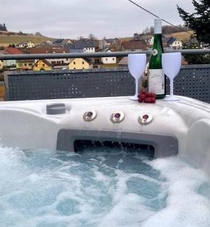 Dreis-Bruck Haus | Wellnesshaus Dorfblick mit Outdoor-Jacuzzi und Infrarotkabine, NEU!