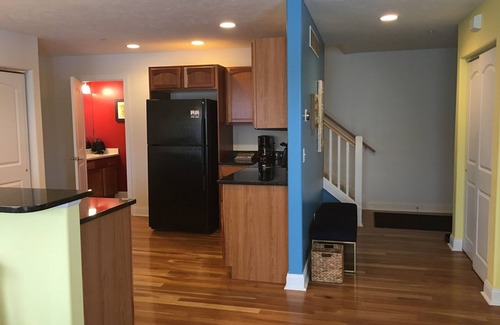 Traverse City Eigentumswohnung | Ein unterhaltsamer Kurzurlaub in West Bay für Sie und Ihre Freunde!