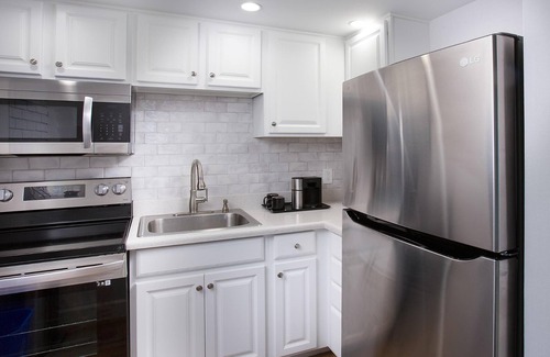 West Beach Hotel | West Beach Inn, a Coast Hotel