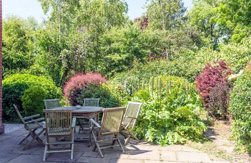 Church Knowle Wohnung | West Lodge, Church Knowle. Sleeps 10 & baby