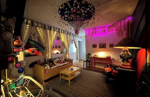 Winston - Salem Haus | West Salem Art Hotel: Artful Lodging and Lodging for Art.