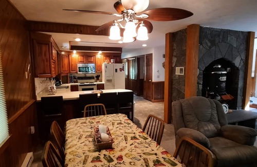 Standish Haus | WEST SIDE WATER VIEW,SUNSETS, SCREENED PORCH, POOL TABLE, SPACIUOS