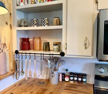 West Valley City Haus | West Valley home by USANA and Airport