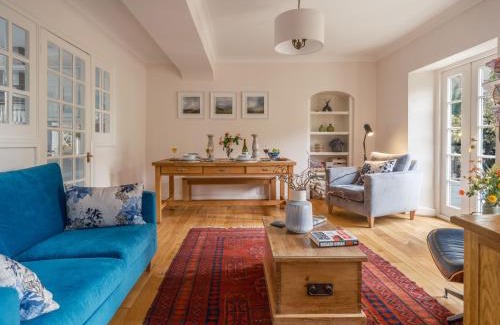 Warkworth Haus | Westhill House