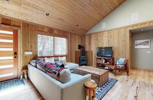 Tahoma Haus | Westshore Oasis