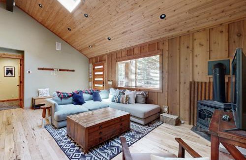 Tahoma Haus | Westshore Oasis