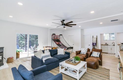 Peninsula Village Haus | Westwood Cabin Lake Almanor Across the Street!