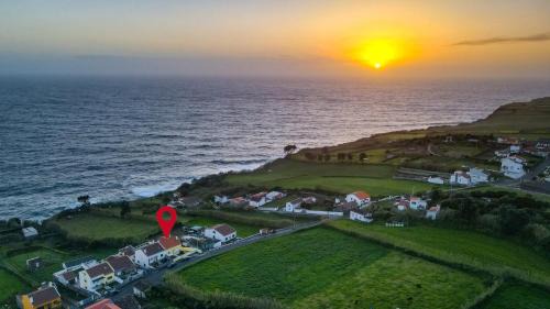 Ponta Delgada Haus | Whale Song