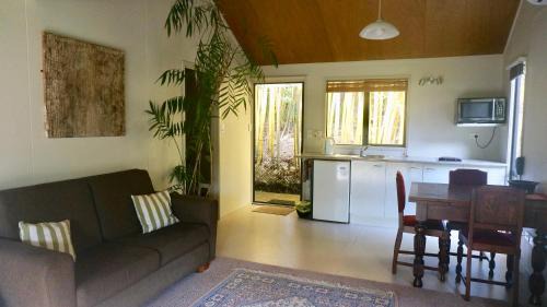 Kerikeri Haus | Wharepuke Subtropical Accommodation