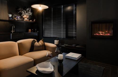Carlton River Haus | Wherewithal Luxury Suites