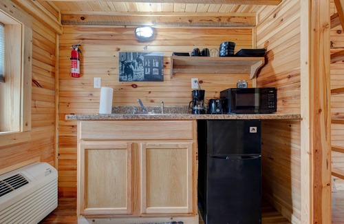 Pine Ridge Kabine | Whispering Pine Cabin Unit 2 in the RRG