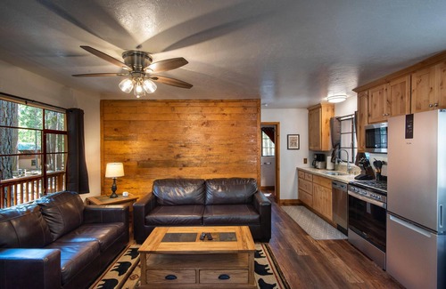 North Wawona Haus | Whispering Pines