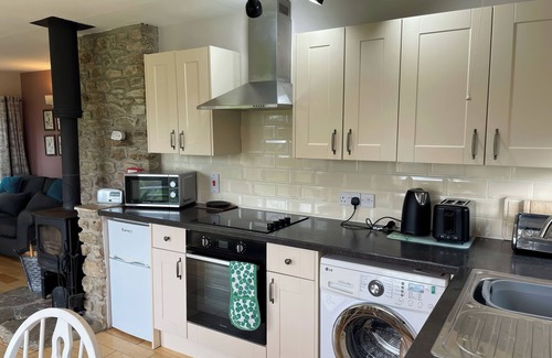 West Bexington Hütte | Whispering Pines Cottage