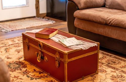 Bladensburg Haus | Whispering Pines Retreat