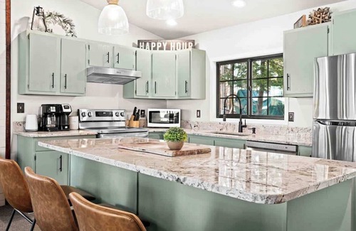 Sturgeon Lake Kabine | WhisperingPines on Sand Lake! SAUNA-GOLF-Fish-SWIM