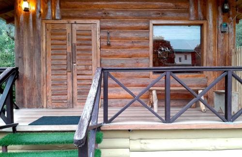 Bhimtal Skihütte | Whistling Thrush Chalet
