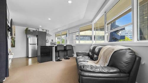 Grafton Wohnung | Whitaker Wish- Spacious, city based apartment with carpark