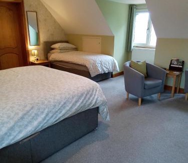 Keal Cotes Bed & Breakfast | White Cottage B and B