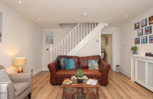 Bere Regis Haus | White Cottage