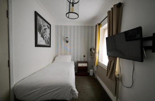 Newmarket Hotel | White Hart, Newmarket by Marston's Inns