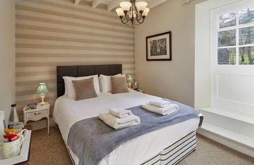 Rosedale Abbey Hotel | White Horse Farm Inn