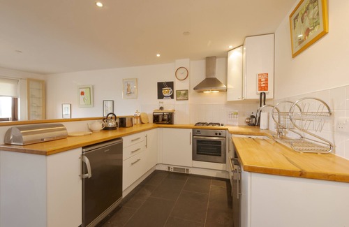 Mawgan Porth Haus | White Lodge Apartments