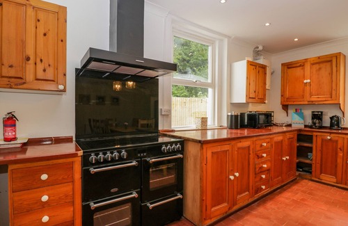 Whitchurch Hütte | White Roses