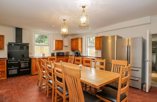 Whitchurch Hütte | White Roses