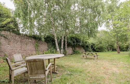 Whitchurch Hütte | White Roses