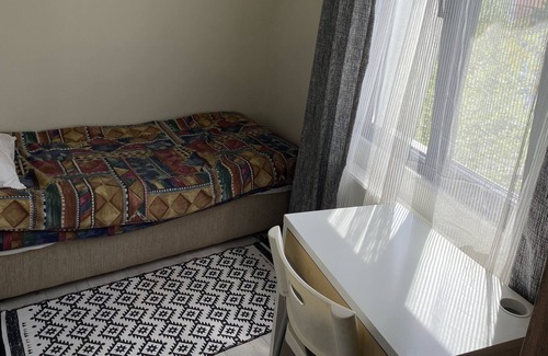 Umraniye Wohnung | Whole Apartment by the Metro with garden! Apt. 4