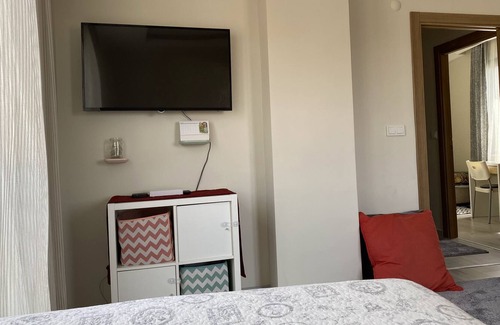 Umraniye Wohnung | Whole Apartment by the Metro with garden! Apt. 4