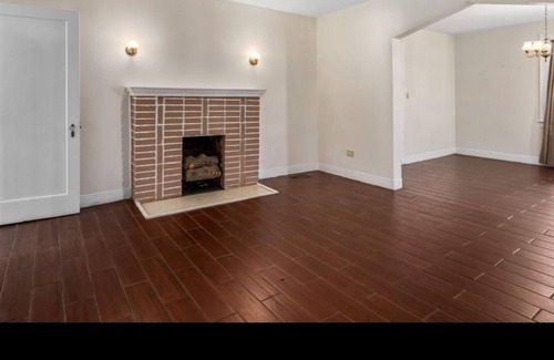 Tarrant Haus | Whole Home Close To Airport.