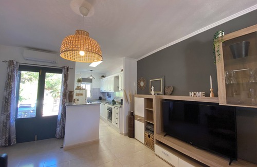 San Miguel de Salinas Haus | Whole house 4km from the sea and access to 10 free swimming pools, Orihuela Costa