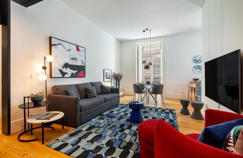 Santa Maria Maior Wohnung | WHome Prime Location Contemporary Luxury Apartment w/AC & Elevator