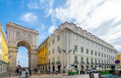 Santa Maria Maior Wohnung | WHome Prime Location Contemporary Luxury Apartment w/AC & Elevator