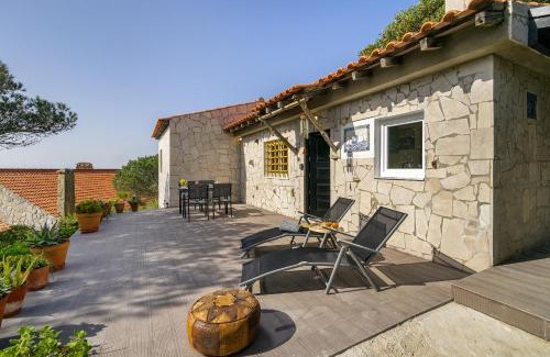 Monserrate Haus | WHome Wilderness Escape: Secluded Haven for Remote Work