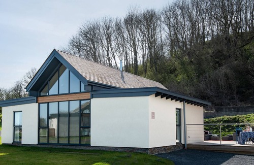 Bamburgh Kabine | WILD CHIVE LODGE - sleeps 6 guests in 3 bedrooms