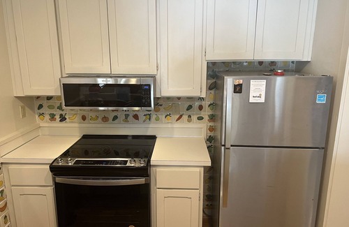 Elkhorn Eigentumswohnung | Wildblumen-Luxus: NIEDRIGE PREISE! VIP ALLES! SV-Poolpass, Parkplatz, Schließfächer für Skier