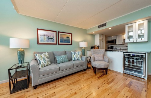 Mountainside Eigentumswohnung | Will O' The Wisp 501F: Lakefront 3 Level Condo with 3 Bedrooms, 2 Baths!