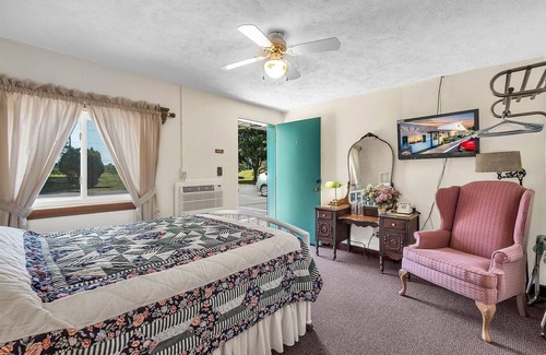 Shaftsburg Hotel | Williamston Inn