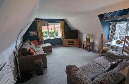 Horning Haus | Willow Cottage