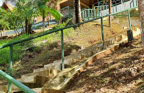 Palma Kabine | Willy's Fish Camp, hillside, ocean view rooms, walk to markets, tours, beaches
