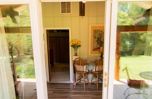 Linden Wohnung | Wilsdorf Asteria- One BDRM suite with hot tub