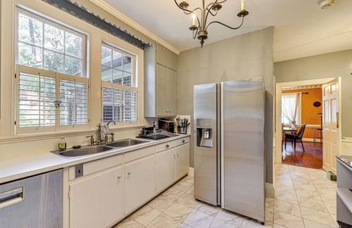 Wilson Haus | Wilson Family Home: Walk to Community Rec Center!